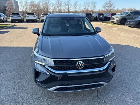 Used 2022 Volkswagen Taos SE image 13