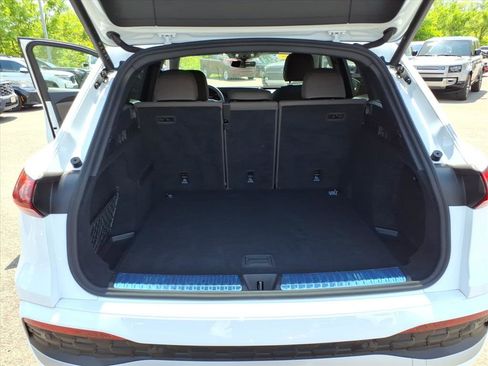 Certified 2025 Audi Q5 Premium w/ Convenience Package AWD/4WD image 12