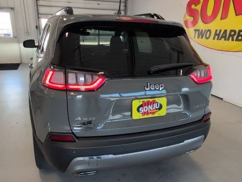 Used 2022 Jeep Cherokee Limited AWD/4WD image 38