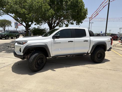 Used 2025 Chevrolet Colorado ZR2 w/ ZR2 Bison Edition AWD/4WD image 13