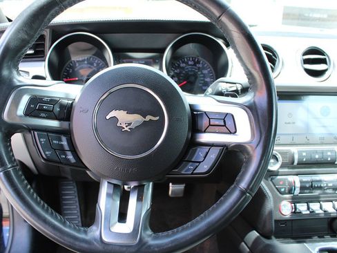 Used 2018 Ford Mustang Premium RWD image 10