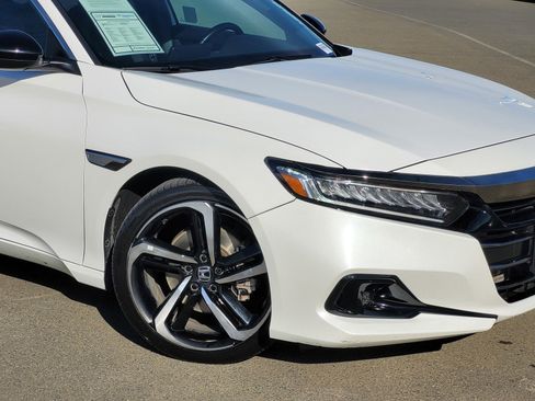 Used 2022 Honda Accord Sport image 3