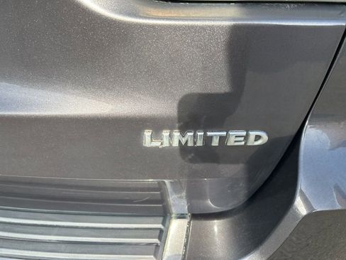 Used 2015 Jeep Grand Cherokee Limited w/ Trailer Tow Group IV AWD/4WD image 10