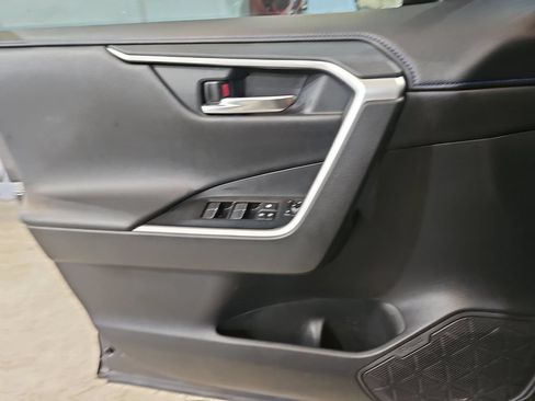 Used 2019 Toyota RAV4 XSE w/ XSE Weather Package AWD/4WD image 24