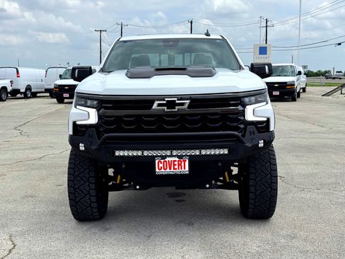 New 2026 Chevrolet Silverado 1500 ZR2 w/ Dark Appearance Package AWD/4WD image 10