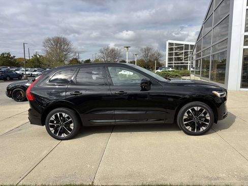 Used 2026 Volvo XC60 B5 Plus w/ Protection Package Premier AWD/4WD image 8