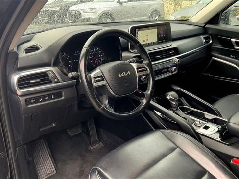 Used 2022 Kia Telluride LX image 17