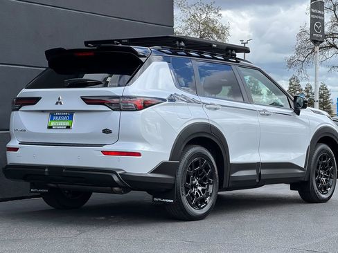 New 2026 Mitsubishi Outlander AWD image 5