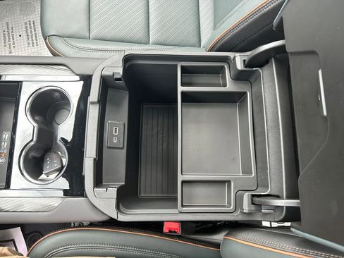New 2026 GMC Yukon XL AT4 w/ LPO, Floor Liner Package AWD/4WD image 28