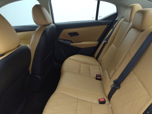 Used 2024 Nissan Sentra SV w/ SV Premium Package FWD image 18