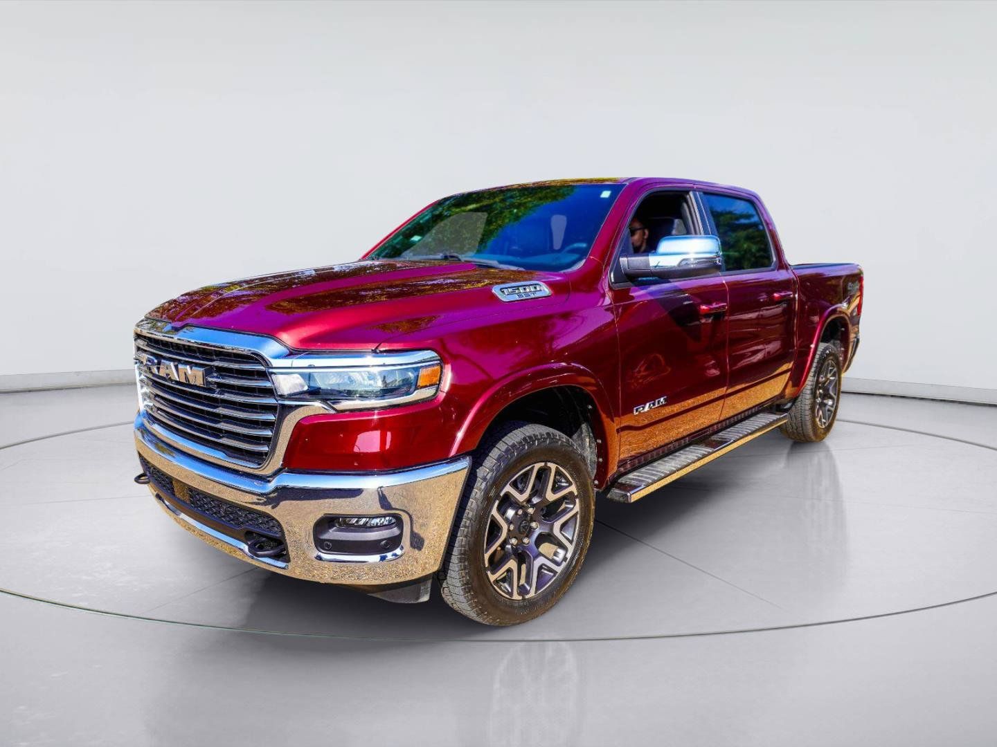 Used 2025 RAM 1500 Laramie w/ Off Road Group AWD/4WD image 1