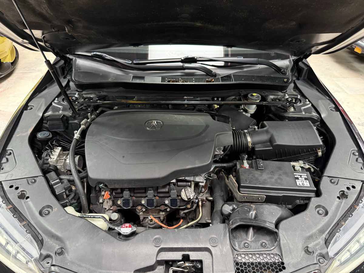 Used 2016 Acura TLX w/ Technology Package FWD image 34
