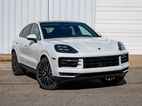 New 2026 Porsche Cayenne S AWD/4WD image 9