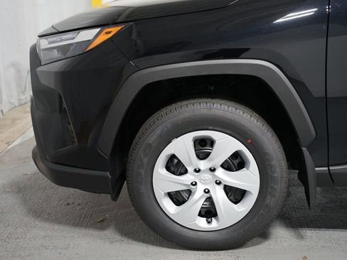 New 2025 Toyota RAV4 LE image 5