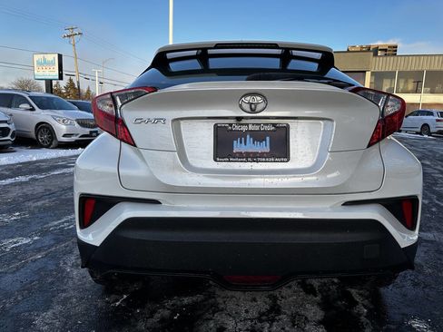 Used 2018 Toyota C-HR XLE image 15