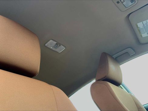 Used 2015 Toyota Corolla LE FWD image 14