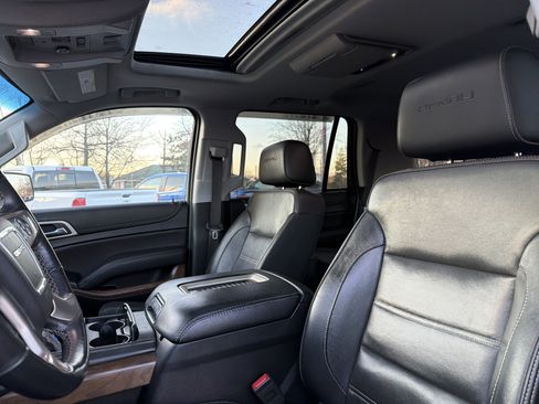 Used 2019 GMC Yukon Denali w/ Denali Ultimate Package image 27