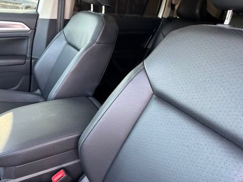 Used 2019 Volkswagen Atlas SEL R-Line FWD image 3