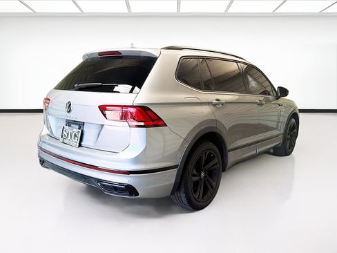 Used 2023 Volkswagen Tiguan SE R-Line FWD image 4