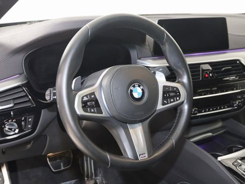Used 2020 BMW M550i xDrive w/ Premium Package image 6