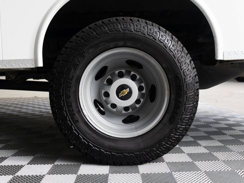 Used 2021 Chevrolet Silverado 3500 W/T w/ WT Convenience Package image 11