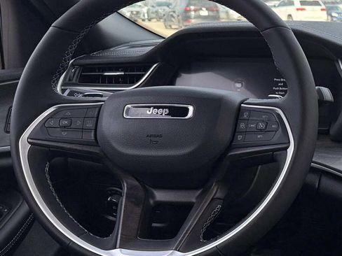 New 2025 Jeep Grand Cherokee L Limited image 22