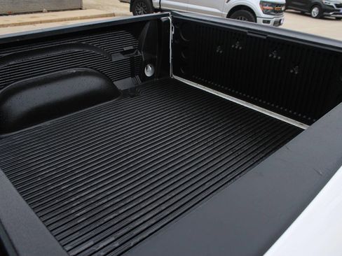 Used 2023 RAM 1500 Classic SLT image 9