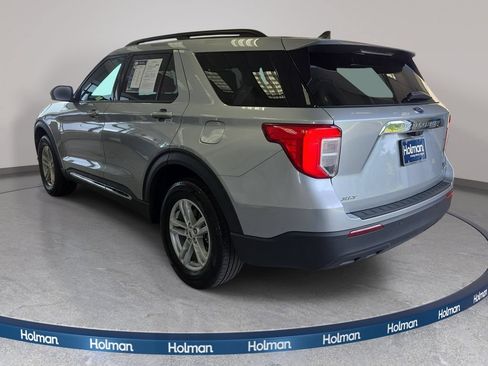 Used 2023 Ford Explorer XLT AWD/4WD image 8