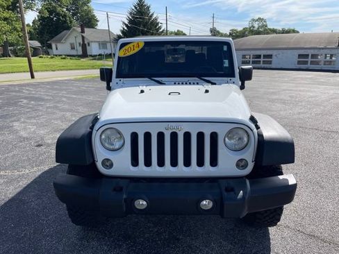 Used 2014 Jeep Wrangler Rubicon w/ Power Convenience Group AWD/4WD image 2