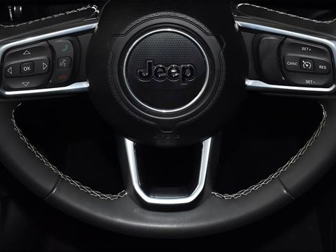 Used 2023 Jeep Wrangler Sahara image 23