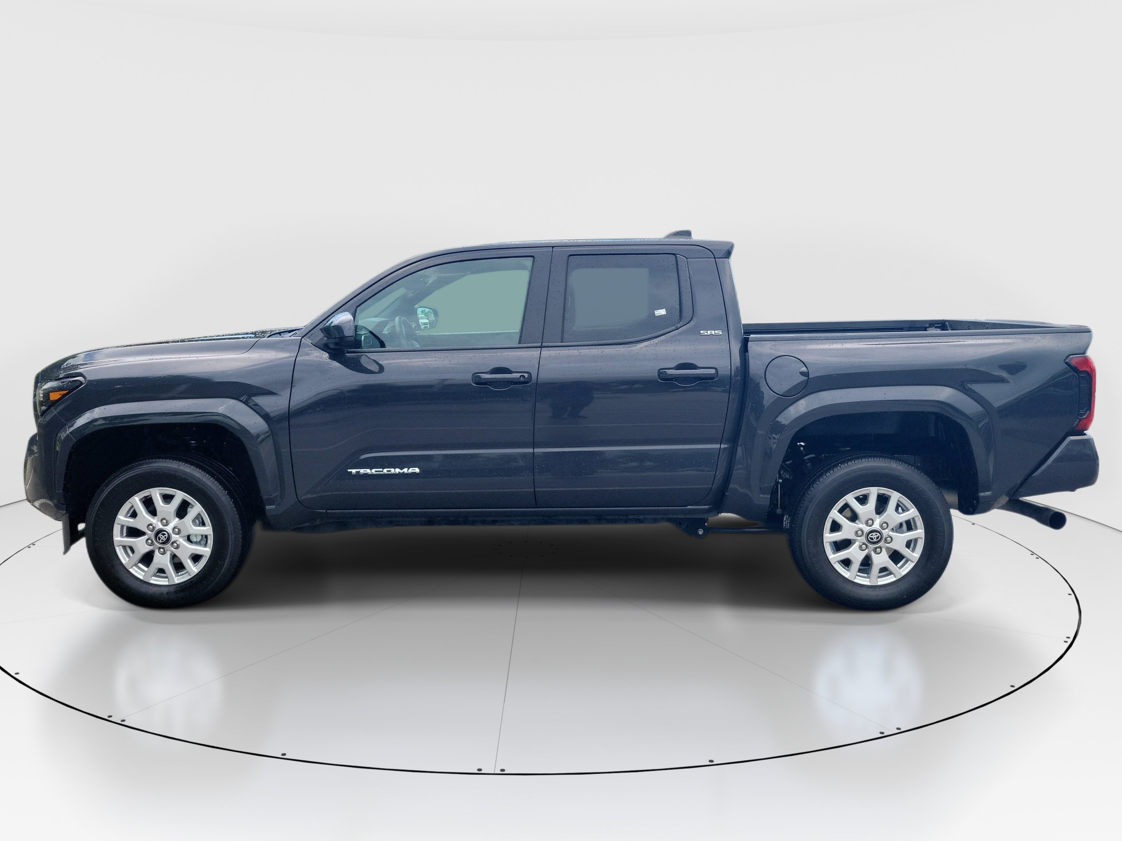 Used 2025 Toyota Tacoma SR5 RWD image 4