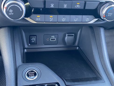 New 2025 Nissan Sentra S image 30