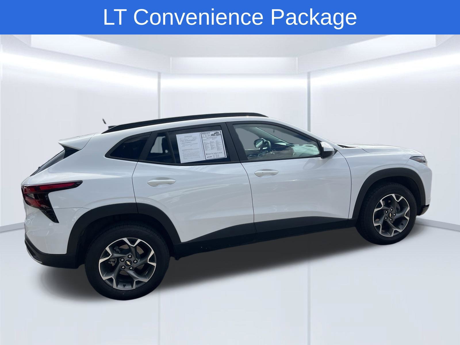 Used 2024 Chevrolet Trax LT w/ Driver Confidence Package FWD image 4
