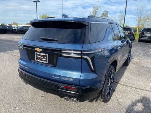 New 2026 Chevrolet Traverse High Country w/ LPO, Floor Liner Package AWD/4WD image 7
