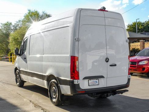 Used 2020 Mercedes-Benz Sprinter 2500 image 8