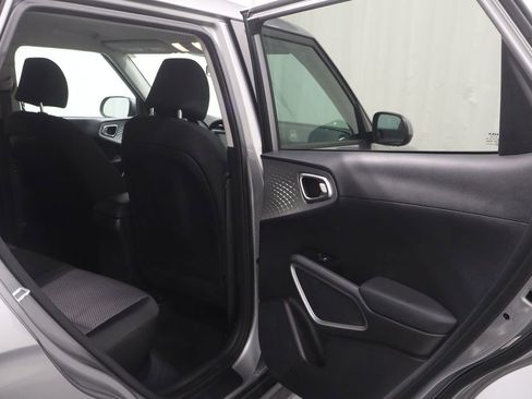 Used 2022 Kia Soul LX w/ Technology Package FWD image 18