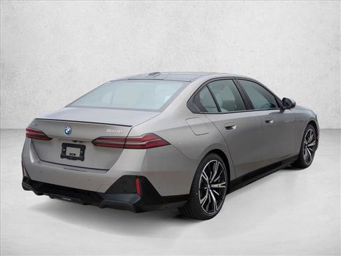 New 2027 BMW 550e xDrive AWD/4WD image 2