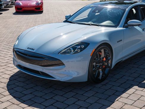 New 2025 Karma Revero Luxury image 3