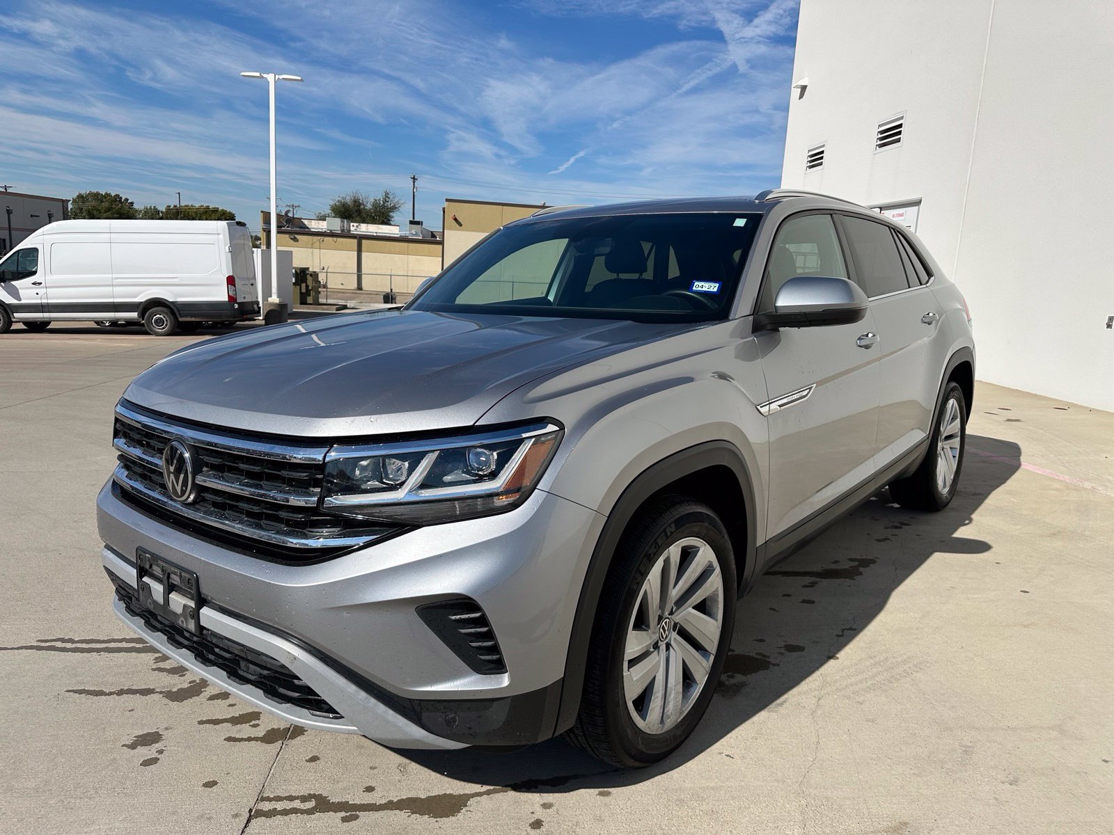 Used 2023 Volkswagen Atlas Cross Sport SE w/ Panoramic Sunroof Package FWD image 3