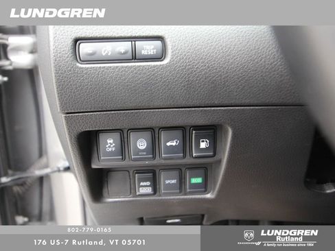 Used 2020 Nissan Rogue SV image 15