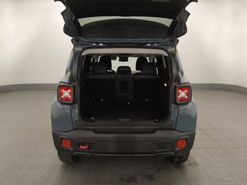 Used 2016 Jeep Renegade Trailhawk w/ Premium Trailhawk Package AWD/4WD image 29