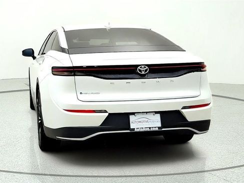 Used 2026 Toyota Crown AWD/4WD image 6