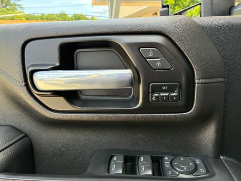 Used 2022 GMC Sierra 2500 Denali AWD/4WD image 9