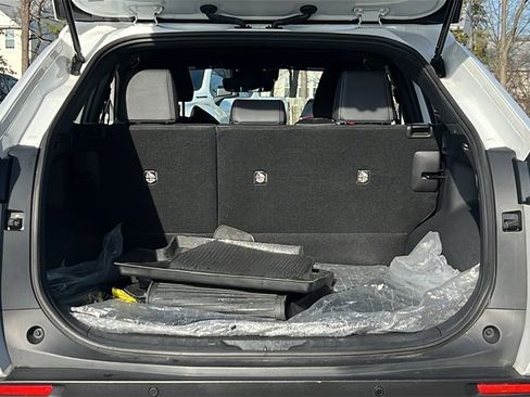 Used 2023 Toyota bZ4X XLE image 7