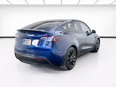 Used 2022 Tesla Model Y Performance AWD/4WD image 4