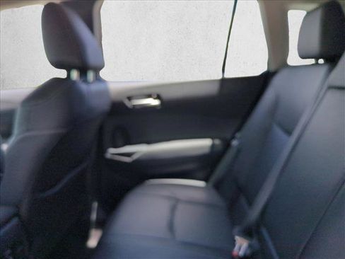 Used 2023 Toyota Corolla Cross XLE w/ Convenience Package FWD image 19