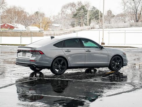 Used 2024 Honda Accord Sport image 5