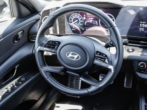 Certified 2025 Hyundai Elantra SEL FWD image 14