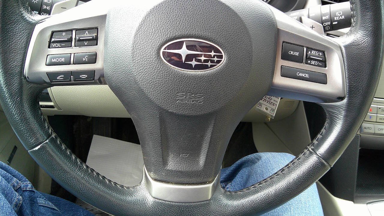 Used 2012 Subaru Outback 2.5i Limited w/ Moonroof Pkg AWD/4WD image 24