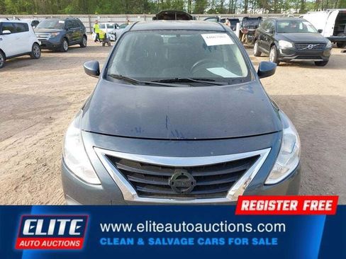 Used 2017 Nissan Versa SV image 12